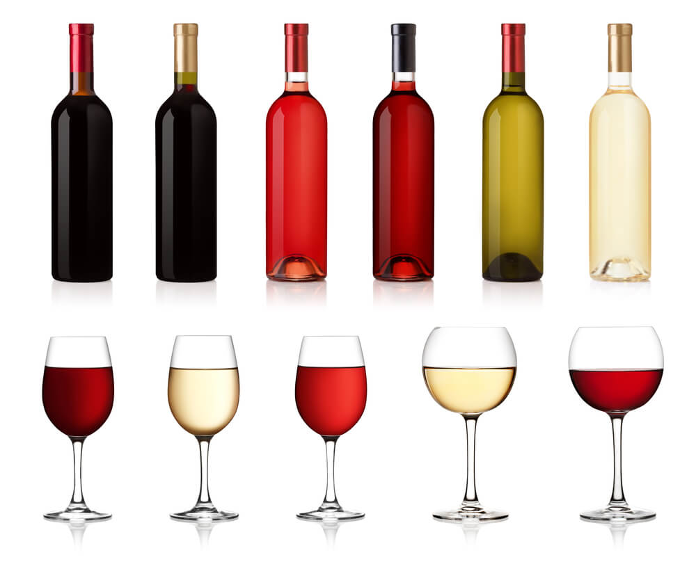 This image has an empty alt attribute; its file name is wines-red-white-glasses.jpg